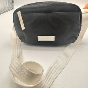 Athleta Crossbody All about Belt Bag The Power Of She Waist Pack Black Nylon Zip